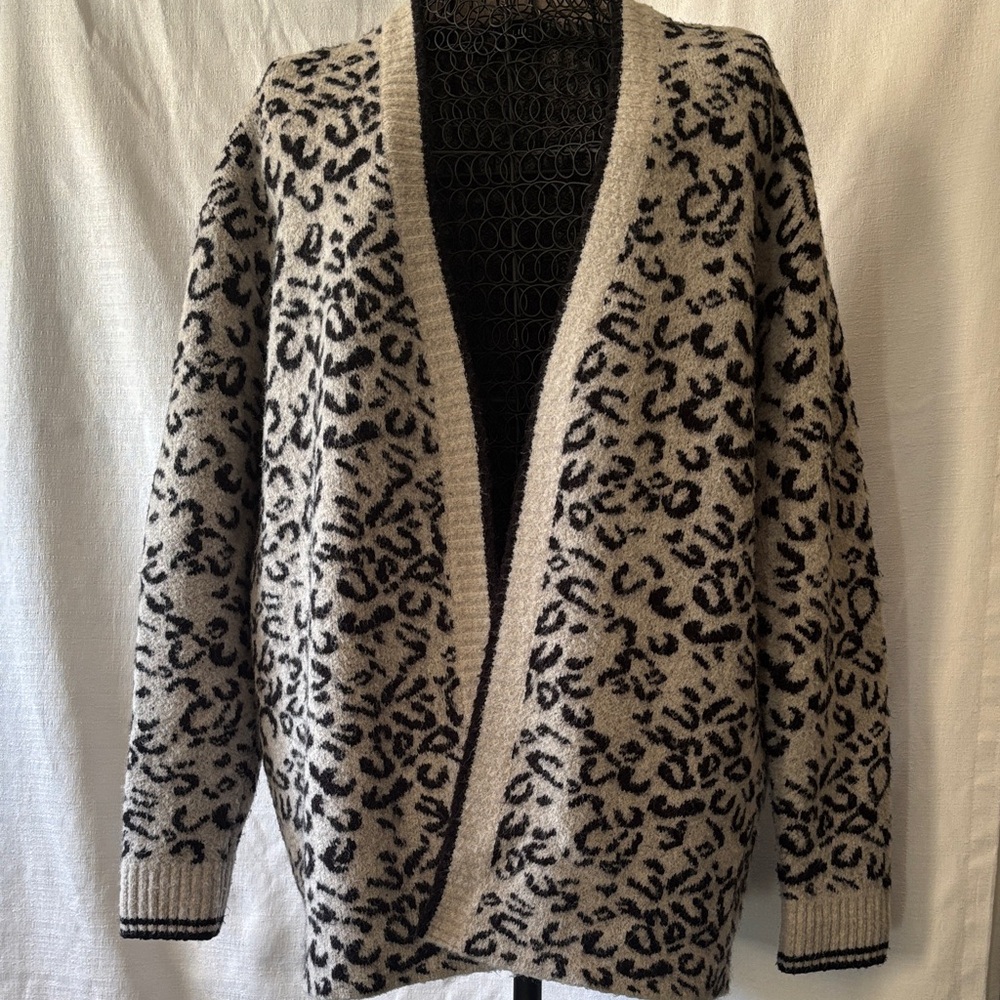 Line Chic Animal Print Open Cardigan